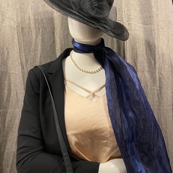 Express Blazer & Blouse Set - Picture 3 of 4